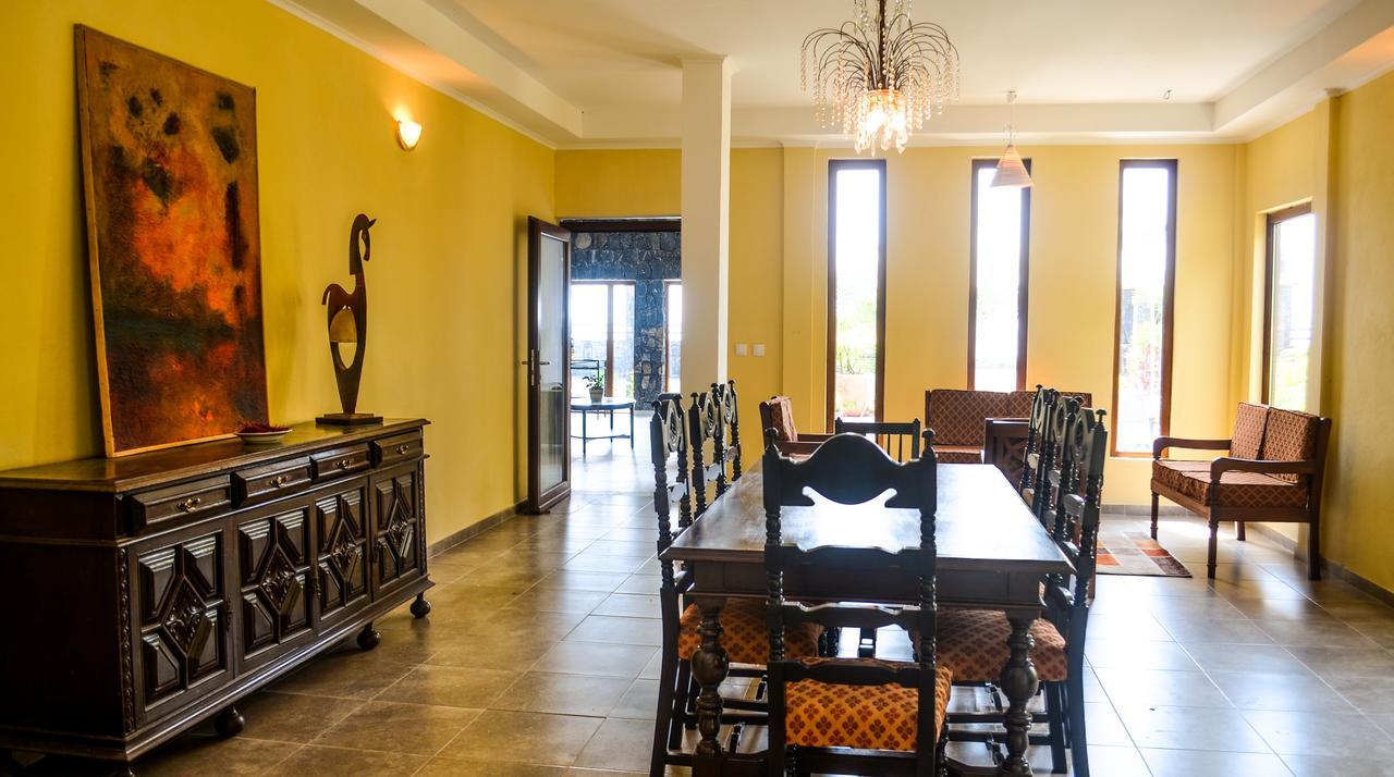 Hotel Emoyeni Gardens Sao Tome Esterno foto
