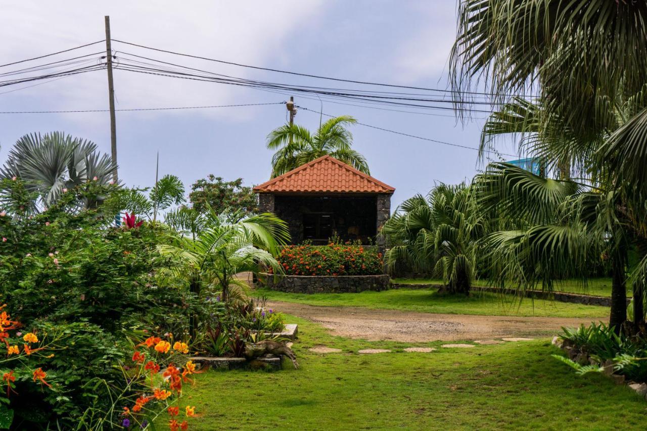 Hotel Emoyeni Gardens Sao Tome Esterno foto