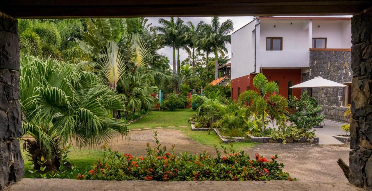 Hotel Emoyeni Gardens Sao Tome Esterno foto
